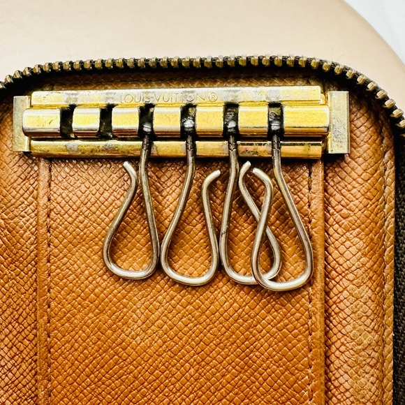 EUC Vintage Louis Vuitton Monogram Canvas Zip Around Multicles Key Holder - Picture 13 of 15